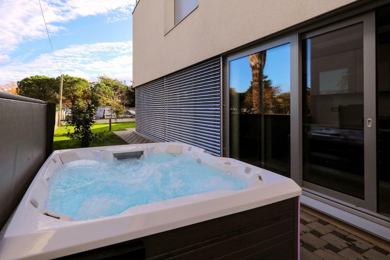 Caisa- Luxury Apartment 20 M From The Sea ザダル エクステリア 写真